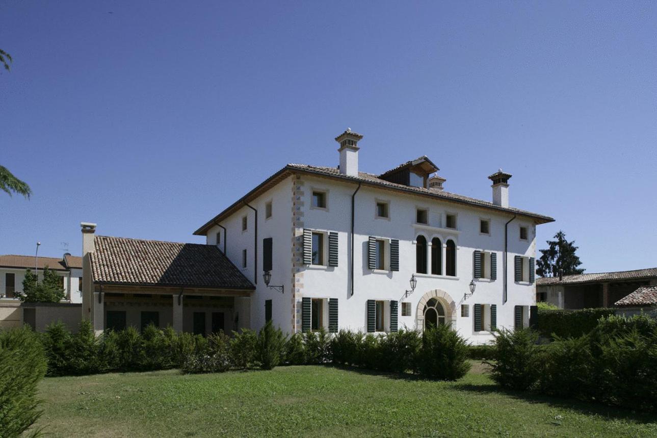 Villa Busta Hotel Montebelluna Buitenkant foto